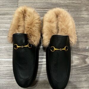 Elegant Black Loafers with Faux Fur Trim